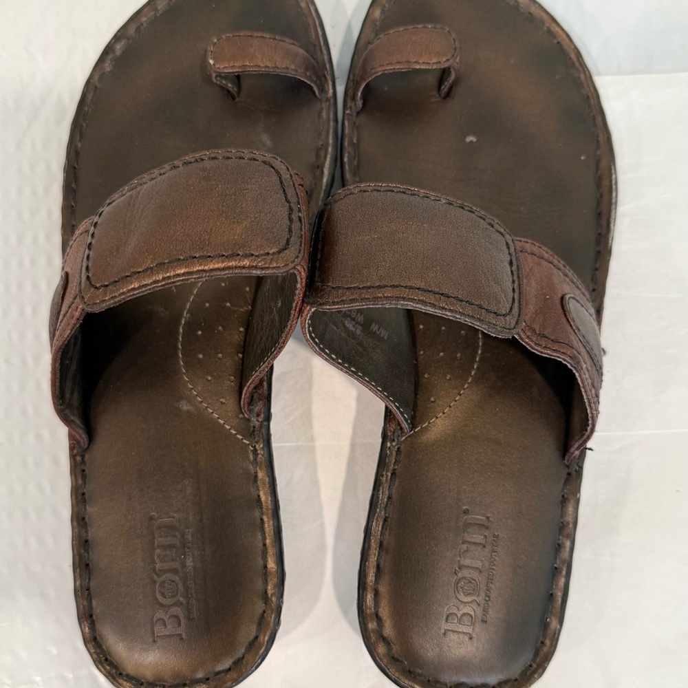 Born sandal size 8